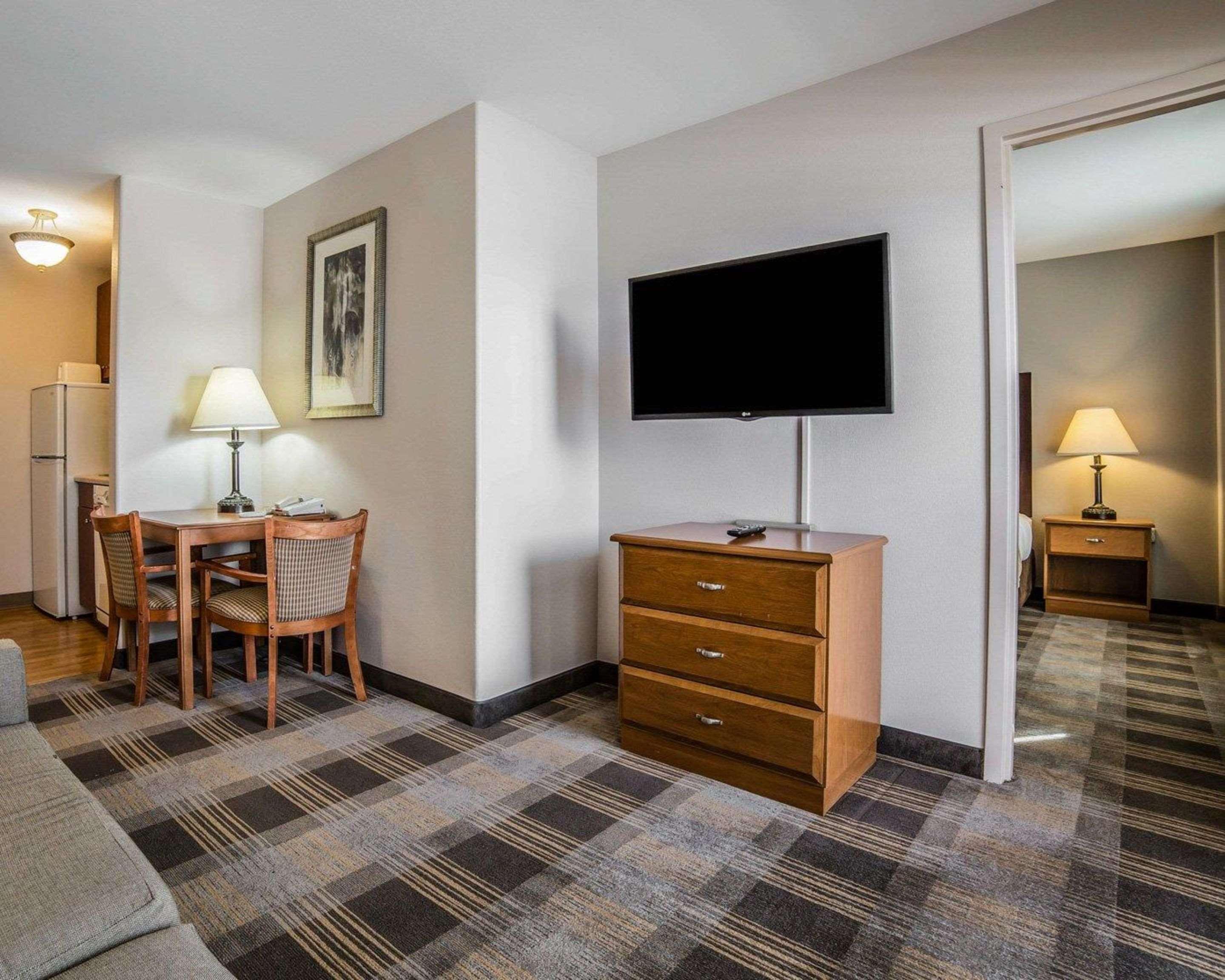 Mainstay Hotel