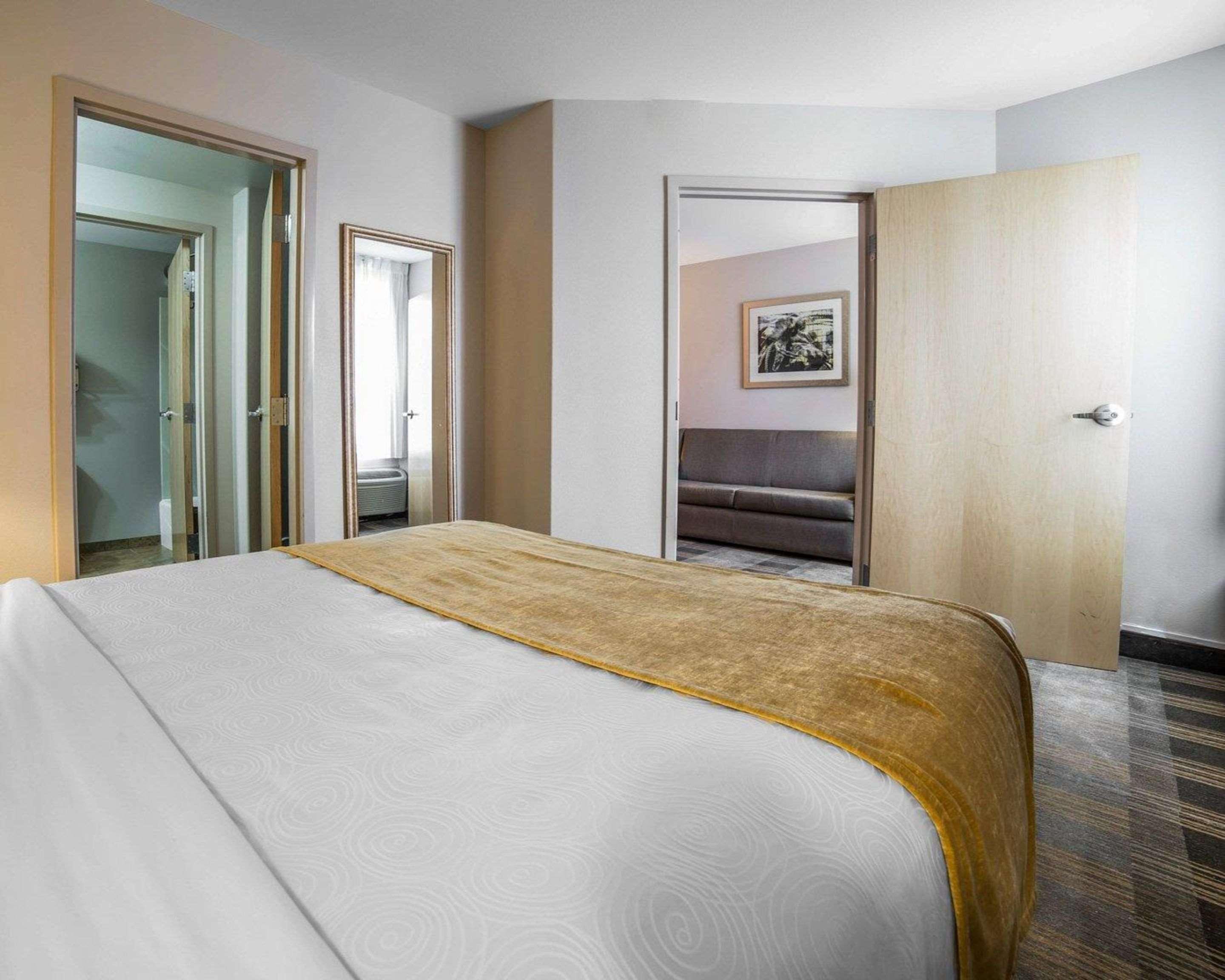 Mainstay Hotel